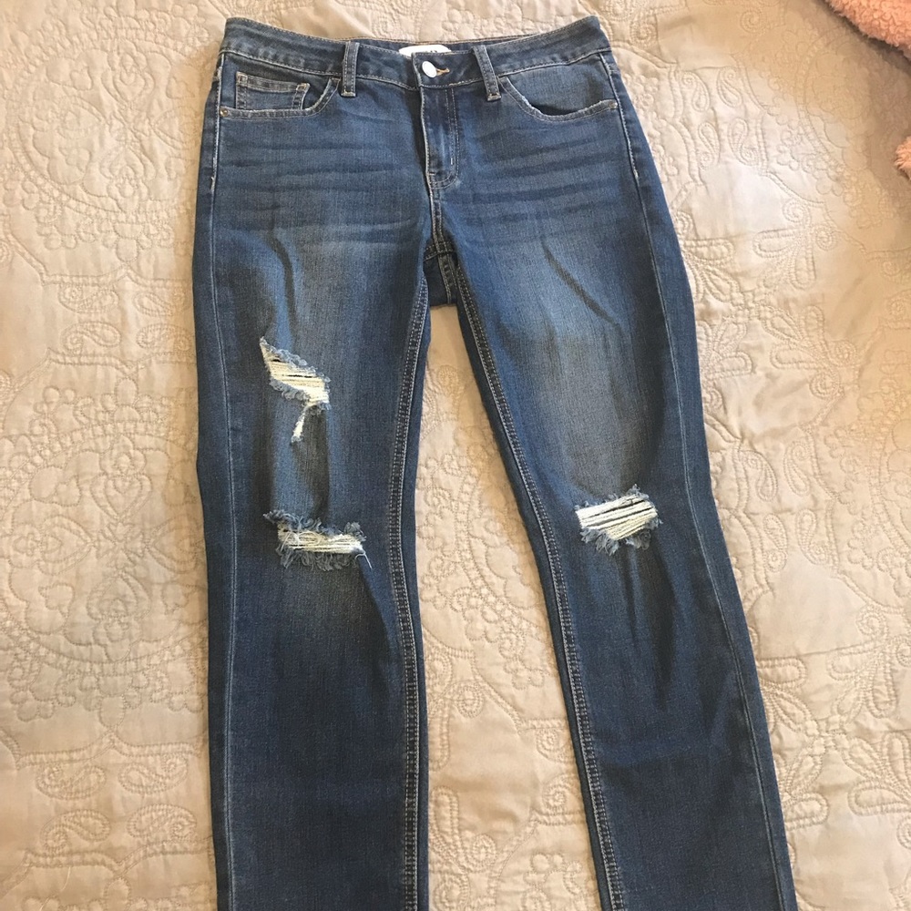 High rise ripped knees Jean